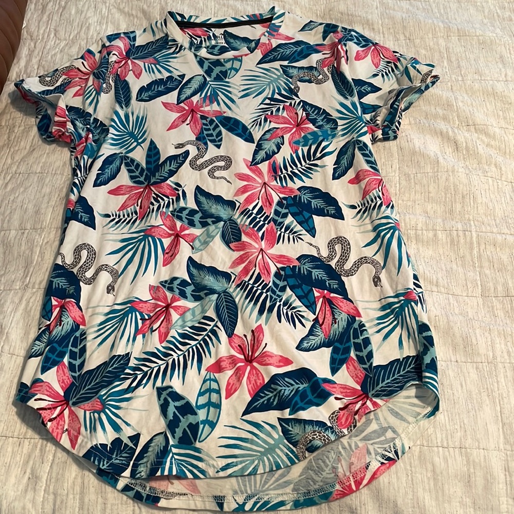 Hollister shirt new